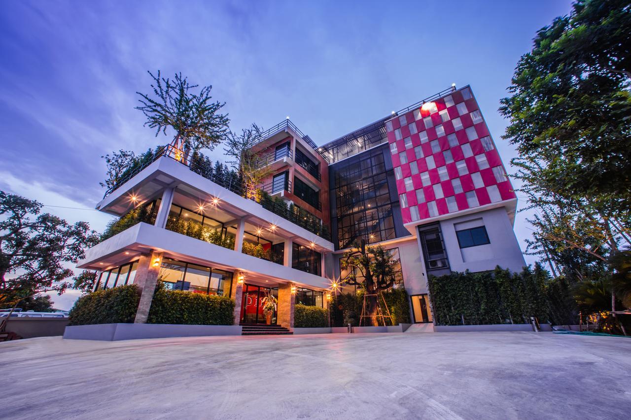 D11 Hotel Phitsanulok Exterior photo